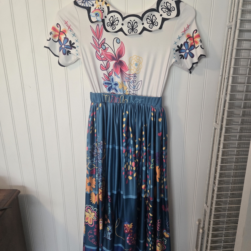 EUC Girls Encanto Dress Size 140 (9/10)
